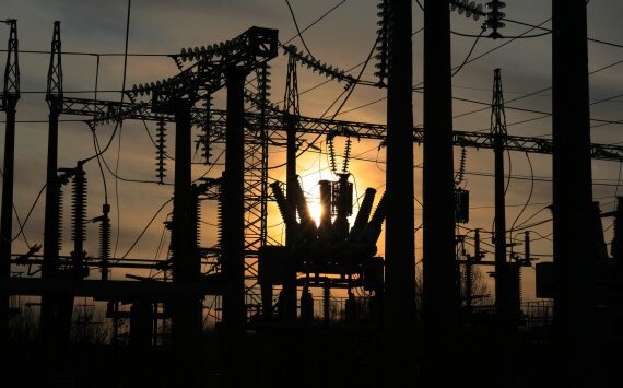 Энергетики продолжают восстановление электроснабжения  Тульской области, вызванного сильным ветром