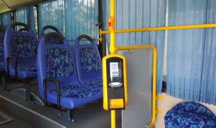 В общественном транспорте Хабаровска ввели безналичную систему расчета